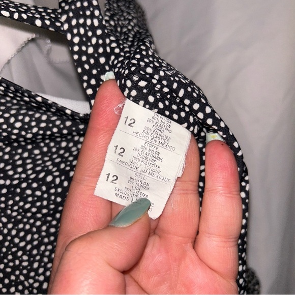 Speedo One Piece Swim Suit Dotted Twist Front Cross Back V Neck Swimming - Picture 5 of 5